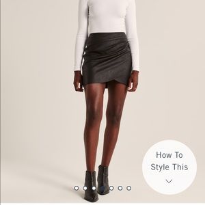 NWT Abercrombie Vegan Leather Ruched Mini Skirt